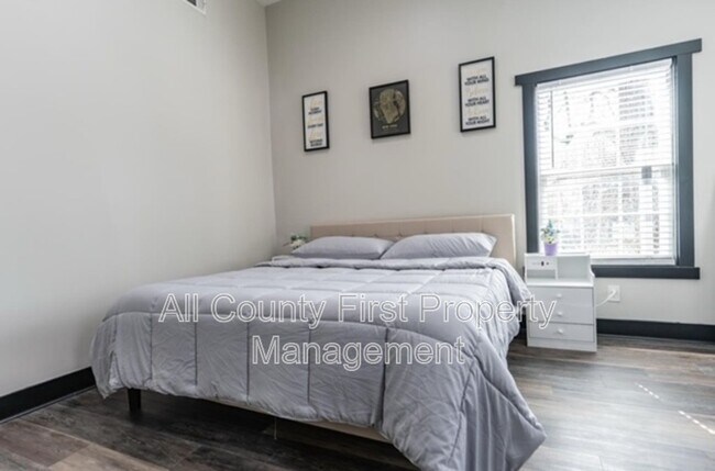 Photo - 1764 Spring Ave Unit apt 2