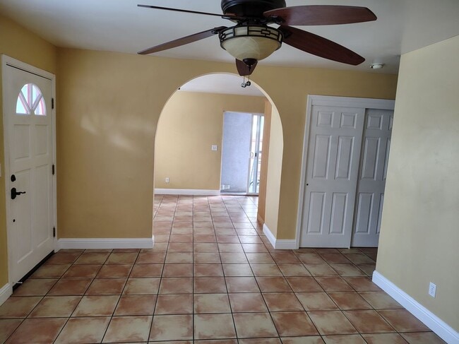 Photo - 2447 Beach St