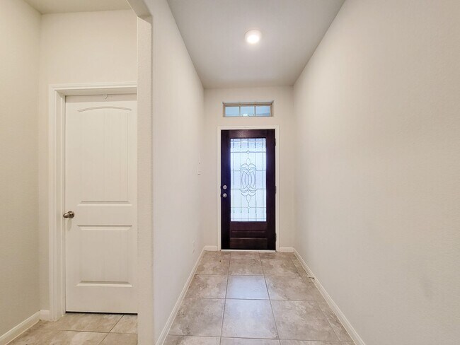 6523 Fiddlewood Thicket Ln