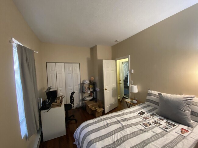 890 Huntington Ave