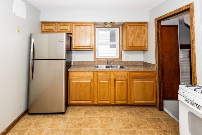 Photo - 5048 Claremont Blvd