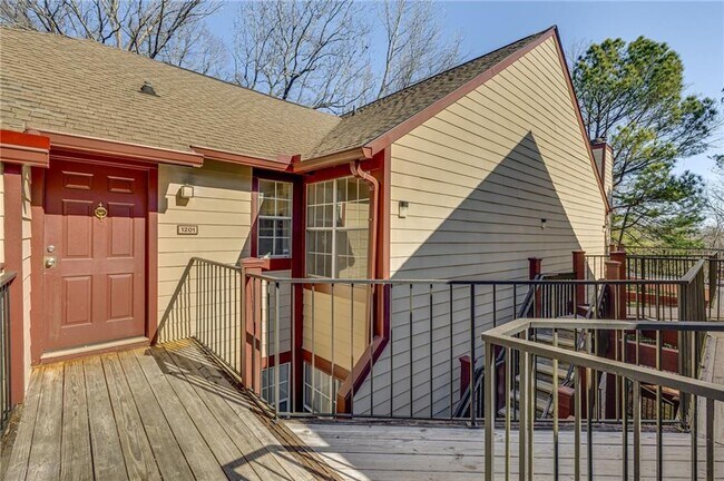 Photo - 1201 Waterville Ct Unit 221