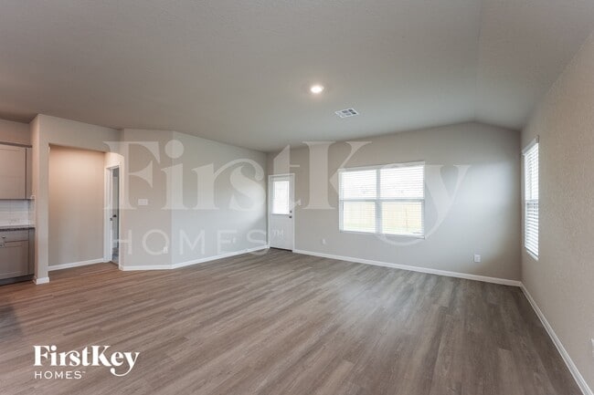 Photo - 5553 Basil Chase