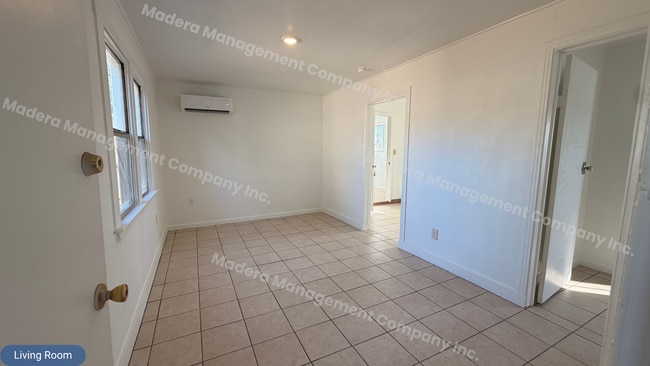 Photo - One Bedroom Back house- Available Now!