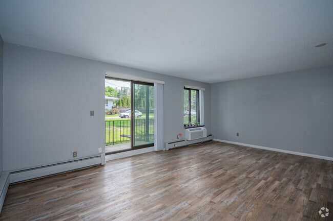 Interlachen Court