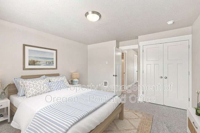 Photo - 588 NE Alderwood Dr