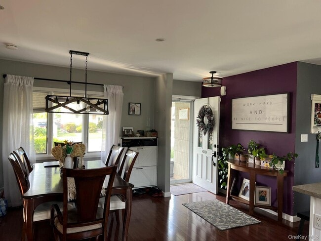 Photo - 32 Lloyd Ave