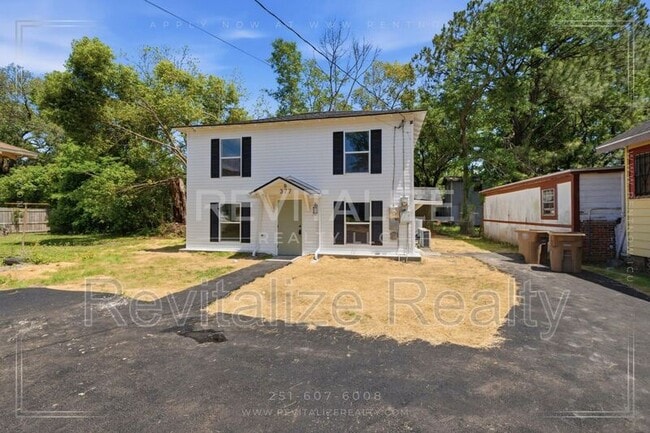 377 Tuttle Ave