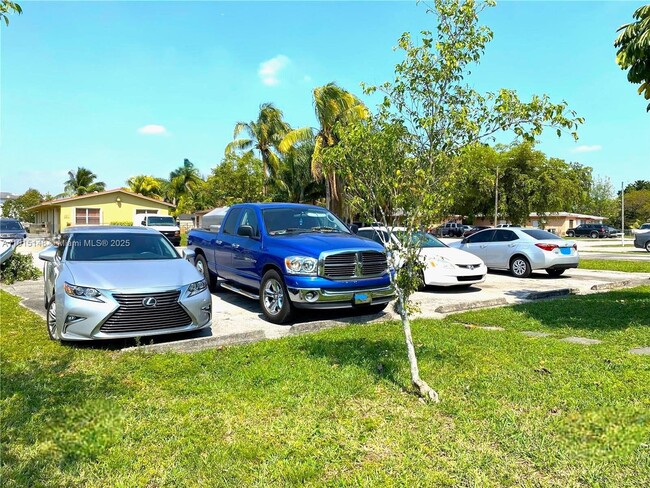 Photo - 5820 SW 27th St Unidad A