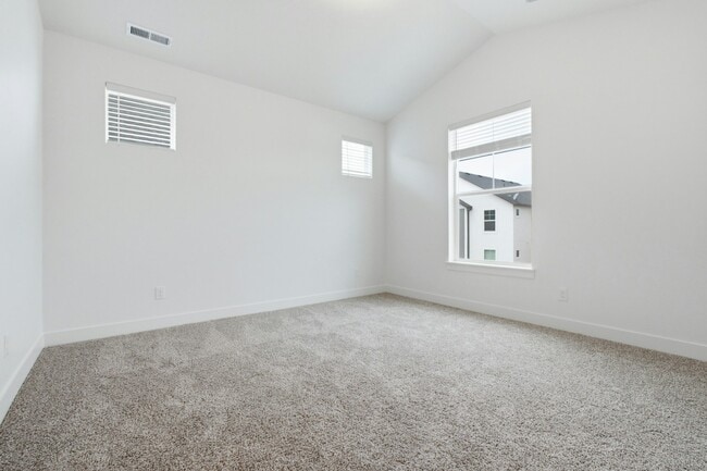 Photo - 882 Coulsen Dr