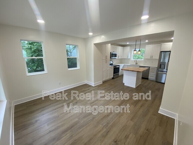 Photo - 2016 Towner Ave SW