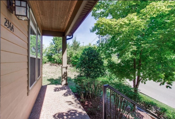 Photo - 2364 Zermatt Ave