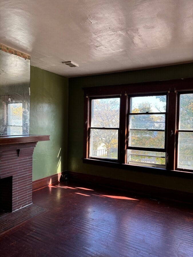 Photo - 90 Hoyt St Unit upper