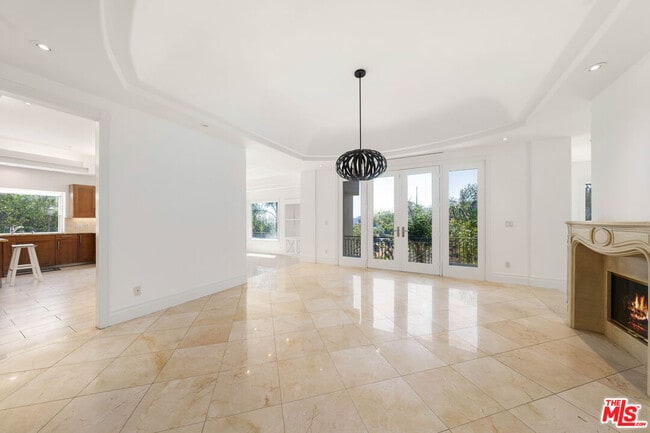 Photo - 1425 N Tigertail Rd