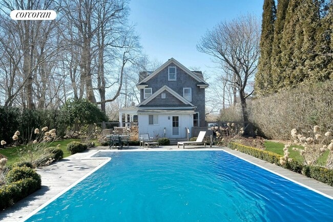 Photo - 35 Meeting House Ln