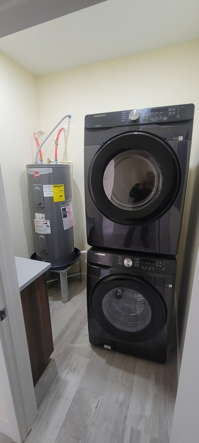 Photo - 304 E Rogers Rd Unit 4