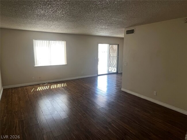 Photo - 914 Scarlet Ridge Dr