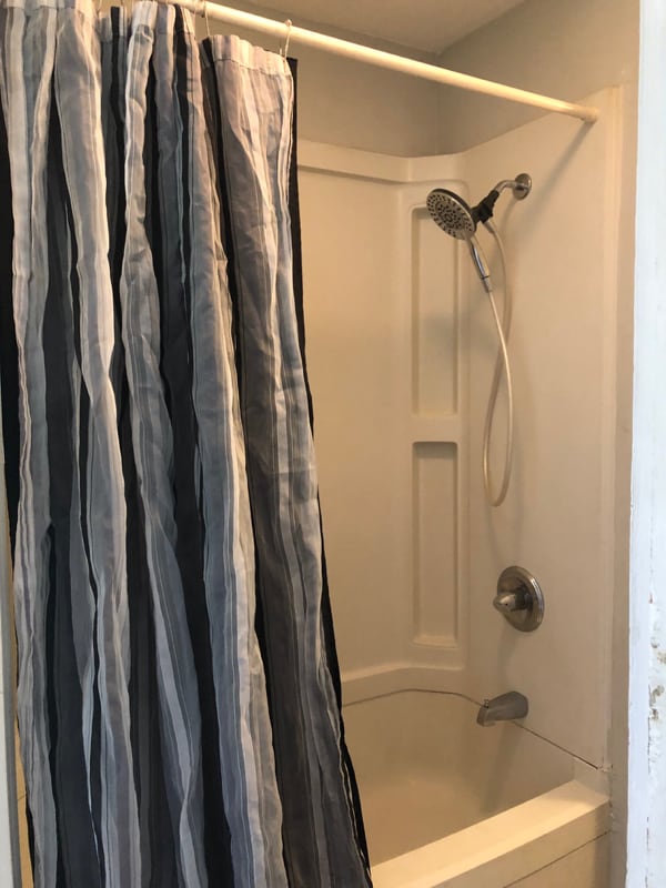 Photo - 1273 Queen St