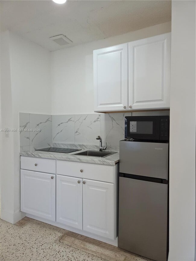 Photo - 3146 NW 29th St Unit 2