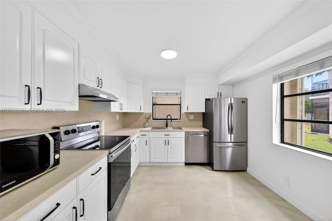 Photo - 265 SE 10th St Unidad 1C