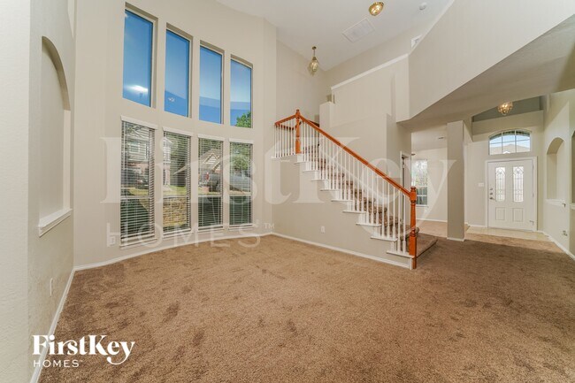 Photo - 500 Crystal Falls Dr