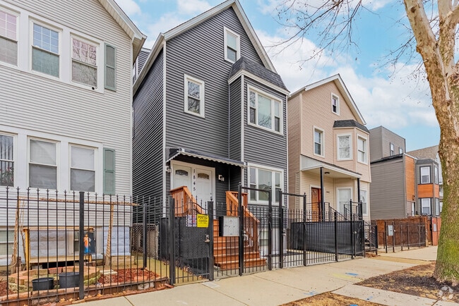 Building Photo - 1845 N Mozart St Rental