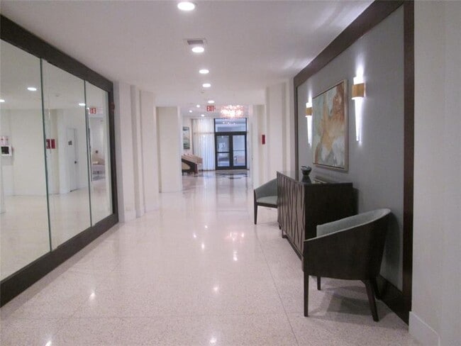 Photo - 2000 S Ocean Blvd Unidad 8J