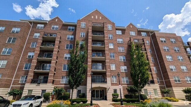 Building Photo - 390 W Mahogany Ct Rental