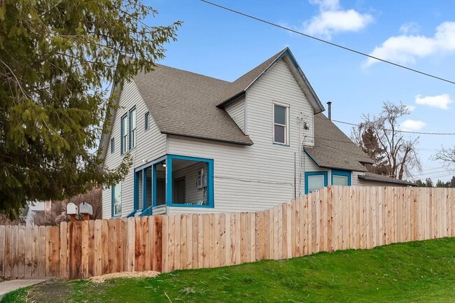 Photo - 2502 E Hartson Ave Unidad 1