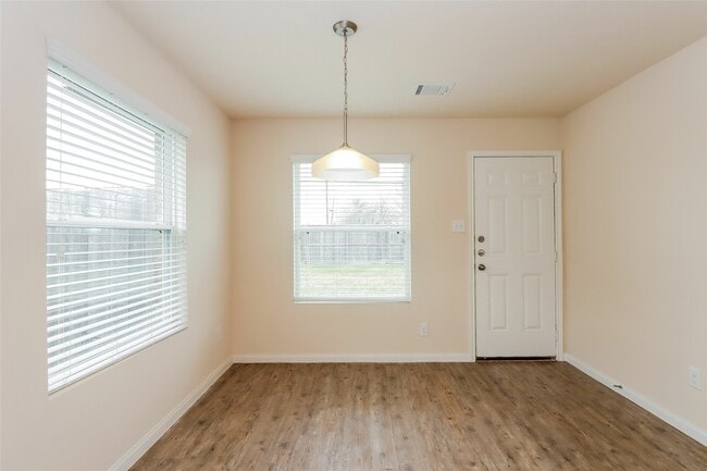 Photo - 3803 Cary Creek Dr