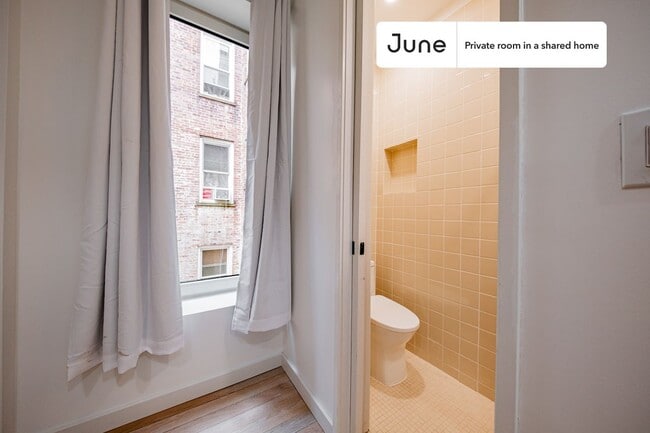 Photo - Room in Shared 4 bed/4 bath home Unit C