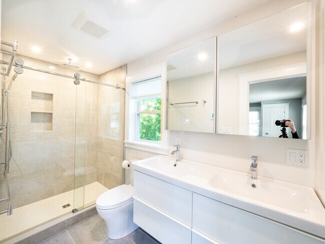 Photo - 117 Beaumont Ave Unit 2