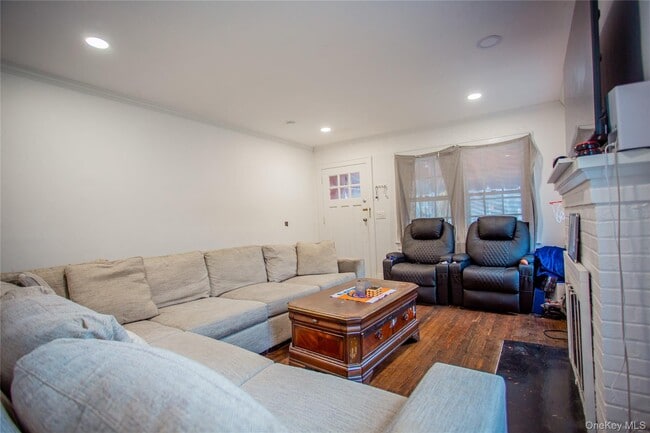 Photo - 76 Clayton Ave