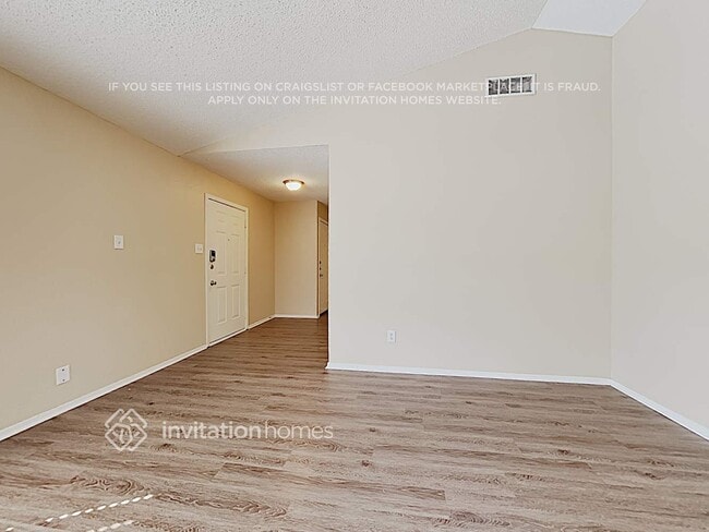 Photo - 503 Thorn Wood Dr