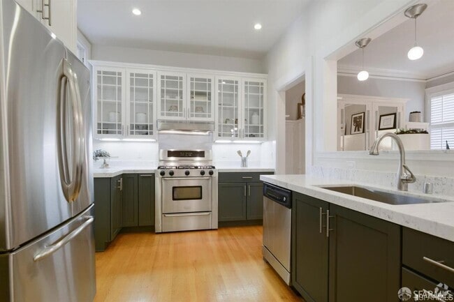 Building Photo - 1512 Clay St Rental
