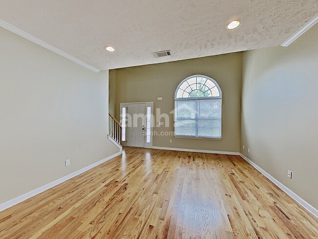 Photo - 8013 Mandan Dr