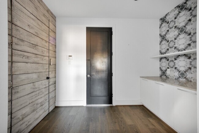 Photo - 9623 Towne Lake Pkwy