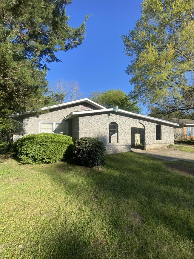 Building Photo - 438 Alabama Ave