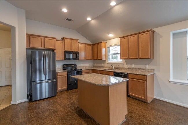 Photo - 310 Hyltin St Casa