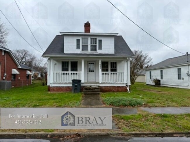 Building Photo - Charming Renovated 1935 Historic Home with Fenced Yard in Central Kingsport