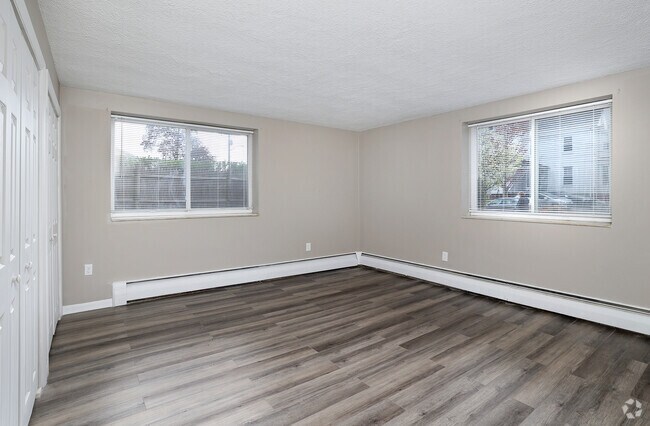 2BR, 1BA - 850SF - Bedroom
