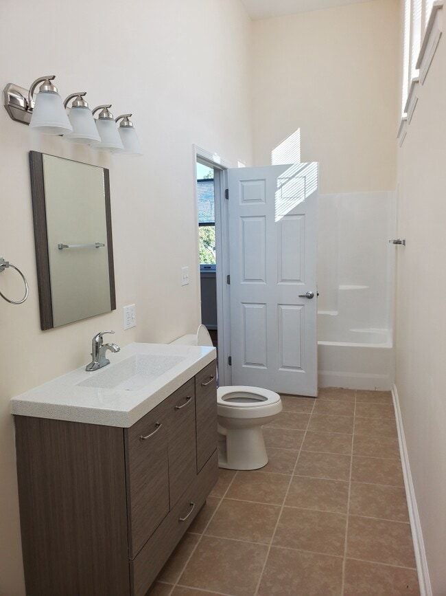 Unit 302 Bathroom