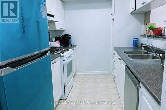 Photo - 222 Freedom Private