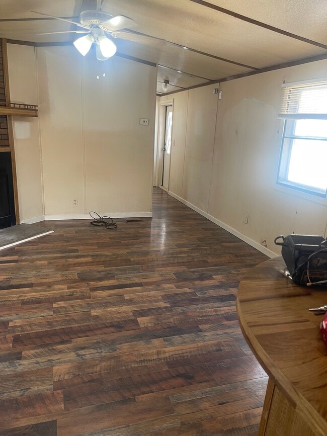 Photo - 104 Marina Wy