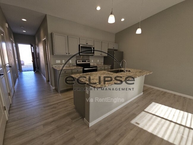 Photo - 507 Crestone Ave