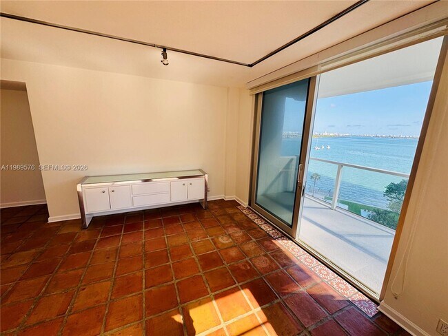 Photo - 3301 NE 5th Ave Unit 904