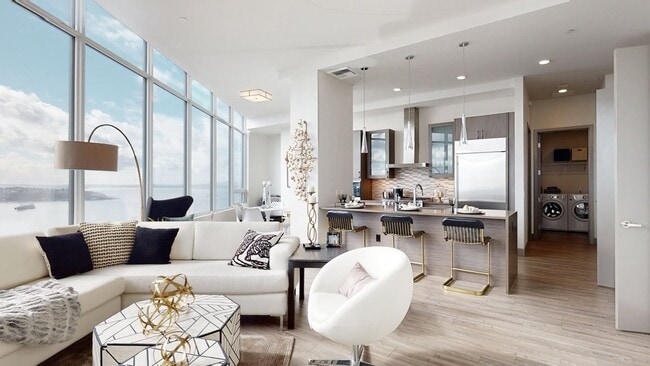 Interior Photo - Tower 12