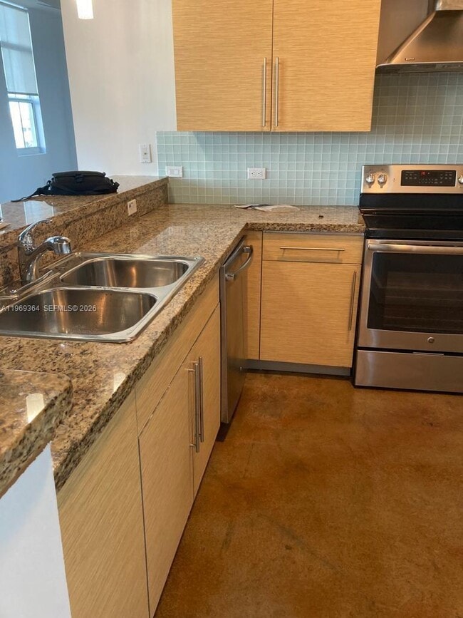 Photo - 1789 NE Miami Gardens Dr Unit W304