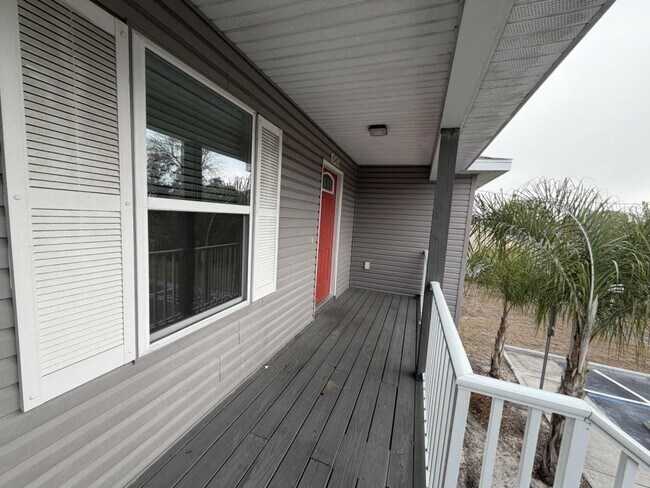 Photo - 10433 Chalmer St