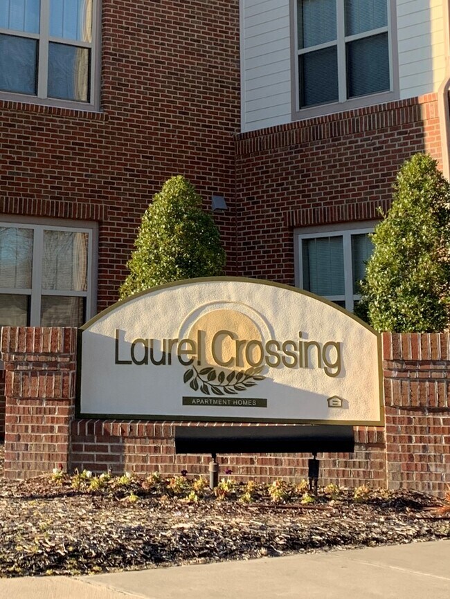 Laurel Crossing Apartments
